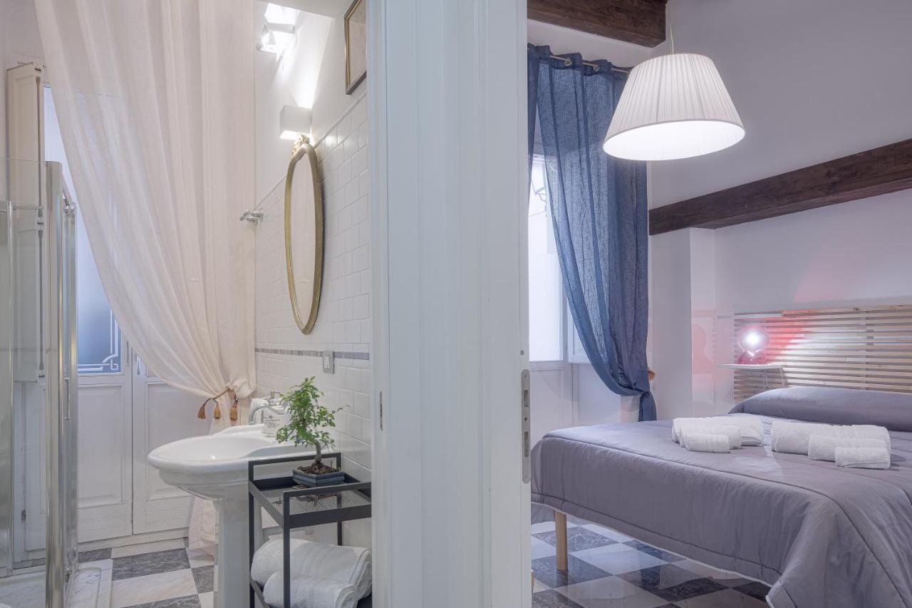 Apartamento Right House - Characteristic Marina District Cagliari Exterior foto
