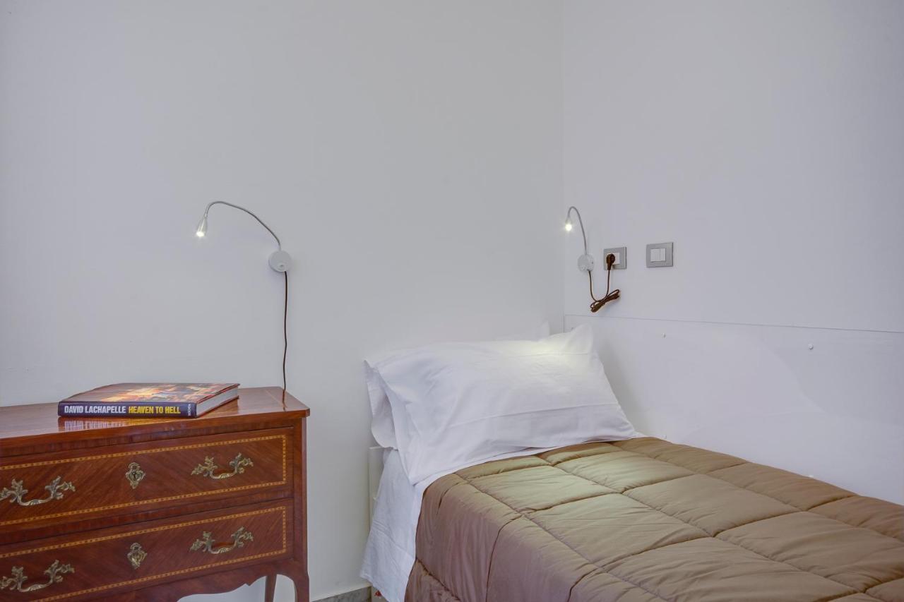 Apartamento Right House - Characteristic Marina District Cagliari Exterior foto